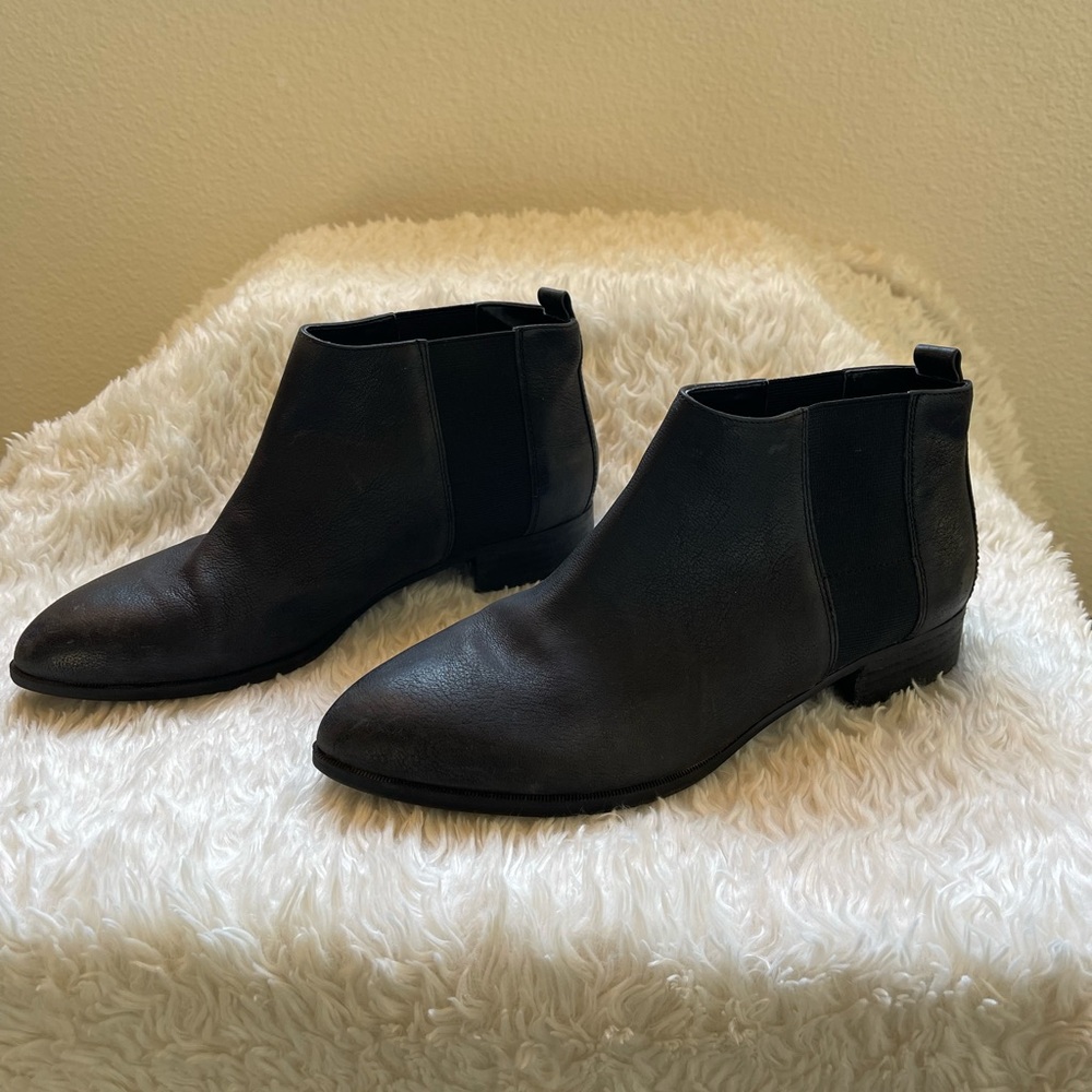 Nine Weat Black Bootie Sz 8.5